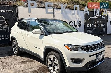 Внедорожник / Кроссовер Jeep Compass 2017 в Киеве