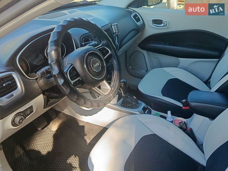 Внедорожник / Кроссовер Jeep Compass 2018 в Киеве