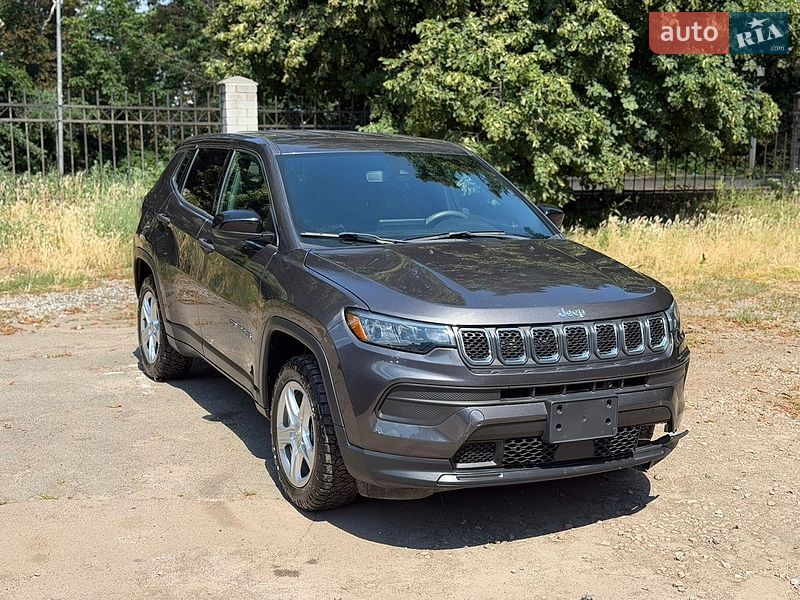 Jeep Compass, photos from the listing