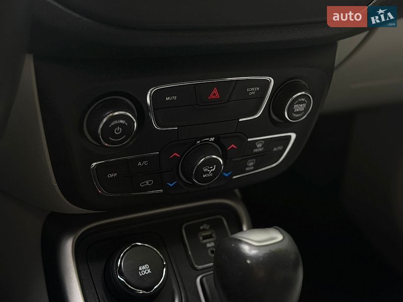 Позашляховик / Кросовер Jeep Compass 2017 в Рівному