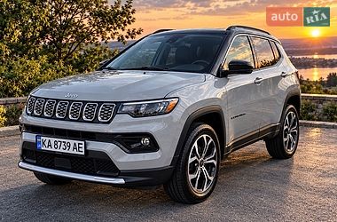Внедорожник / Кроссовер Jeep Compass 2024 в Киеве