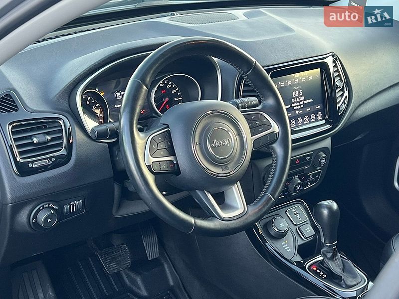 Позашляховик / Кросовер Jeep Compass 2020 в Рівному
