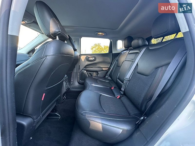 Внедорожник / Кроссовер Jeep Compass 2018 в Киеве