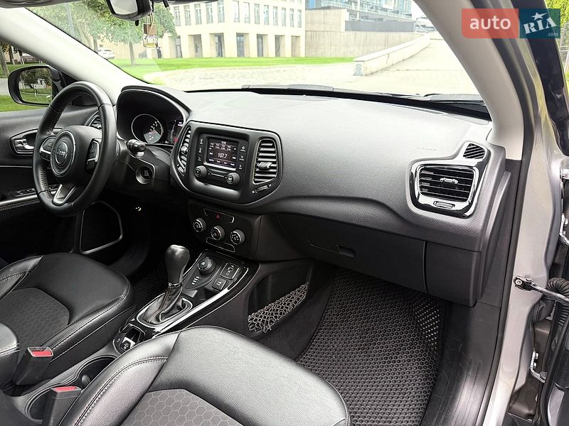 Позашляховик / Кросовер Jeep Compass 2018 в Дніпрі