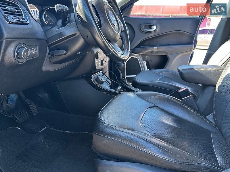 Позашляховик / Кросовер Jeep Compass 2017 в Києві