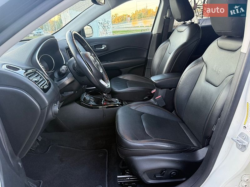 Внедорожник / Кроссовер Jeep Compass 2019 в Киеве