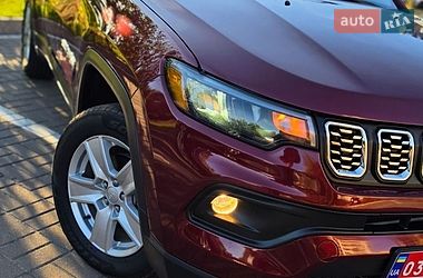 Внедорожник / Кроссовер Jeep Compass 2022 в Киеве