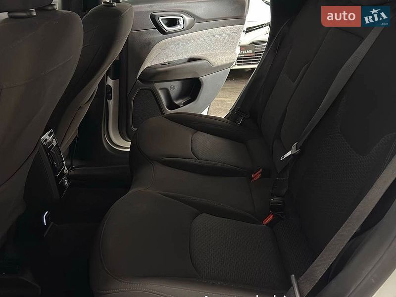Позашляховик / Кросовер Jeep Compass 2023 в Києві фото 9 Позашляховик / Кросовер Jeep Compass 2023 в Києві