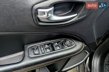 Внедорожник / Кроссовер Jeep Compass 2018 в Киеве
