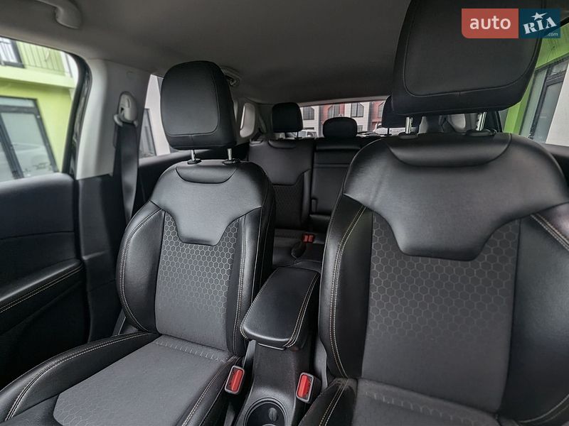 Внедорожник / Кроссовер Jeep Compass 2018 в Киеве