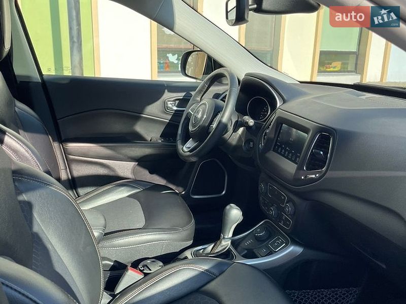 Внедорожник / Кроссовер Jeep Compass 2019 в Киеве