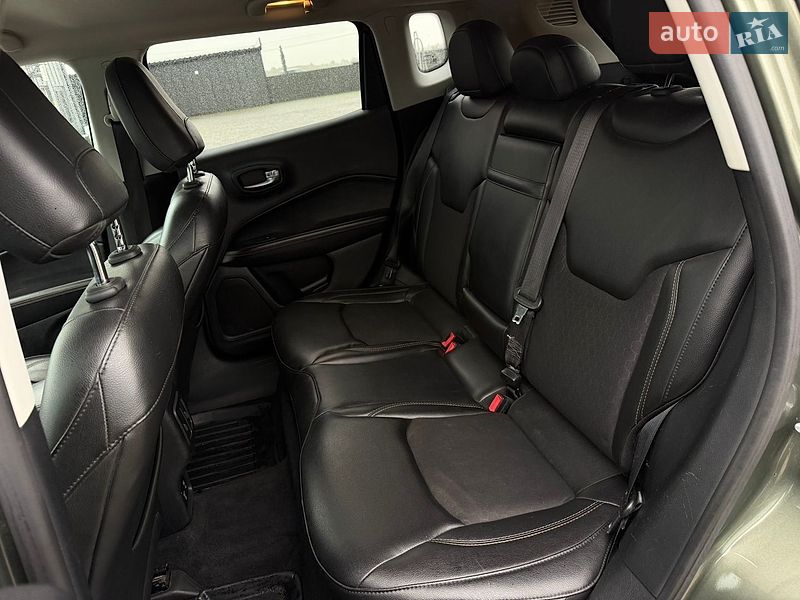 Внедорожник / Кроссовер Jeep Compass 2017 в Калуше