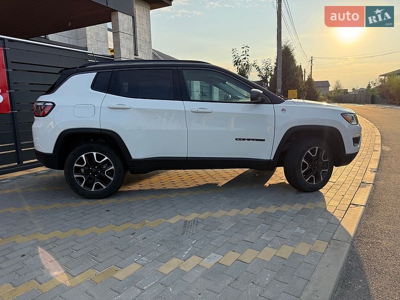 Внедорожник / Кроссовер Jeep Compass 2020 в Киеве
