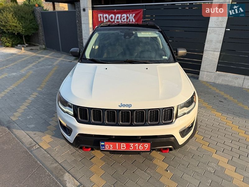 Внедорожник / Кроссовер Jeep Compass 2020 в Киеве
