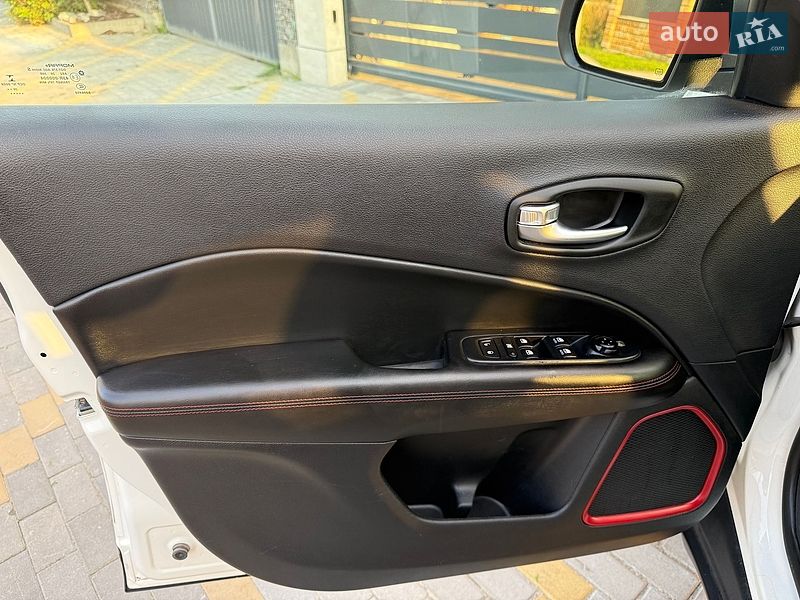 Внедорожник / Кроссовер Jeep Compass 2020 в Киеве
