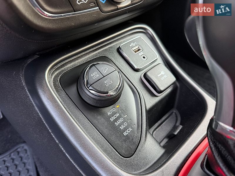 Внедорожник / Кроссовер Jeep Compass 2020 в Киеве
