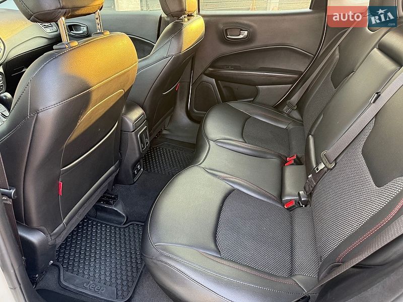 Внедорожник / Кроссовер Jeep Compass 2020 в Киеве