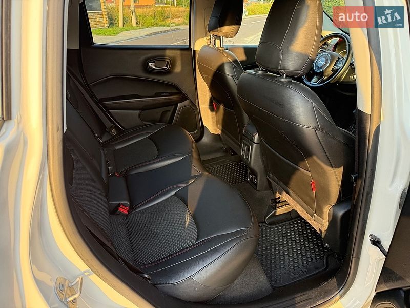 Внедорожник / Кроссовер Jeep Compass 2020 в Киеве