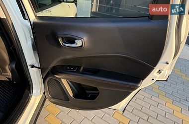 Внедорожник / Кроссовер Jeep Compass 2020 в Киеве