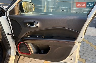 Внедорожник / Кроссовер Jeep Compass 2020 в Киеве