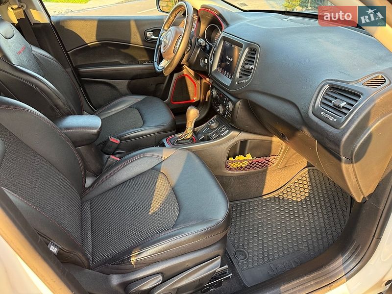 Внедорожник / Кроссовер Jeep Compass 2020 в Киеве