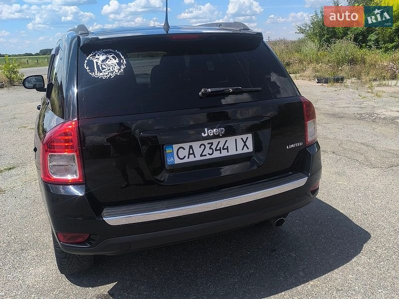 Внедорожник / Кроссовер Jeep Compass 2011 в Корсуне-Шевченковском