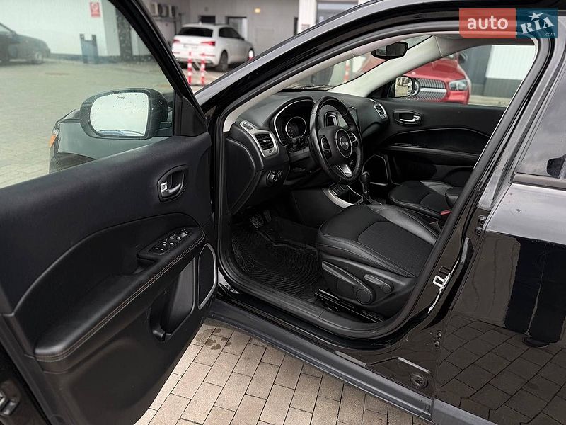 Внедорожник / Кроссовер Jeep Compass 2018 в Ровно