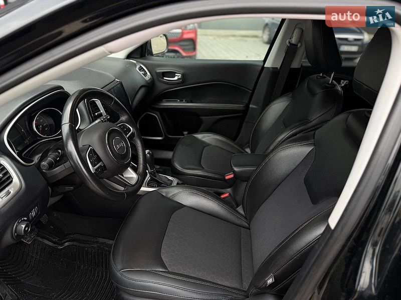 Внедорожник / Кроссовер Jeep Compass 2018 в Ровно