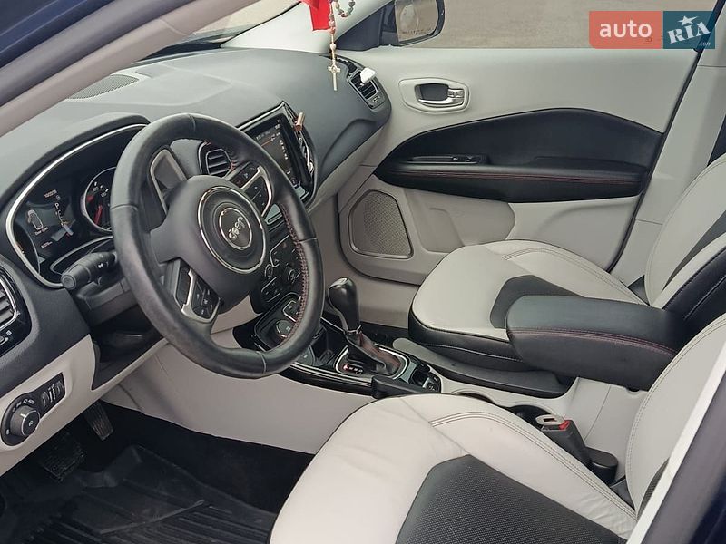 Внедорожник / Кроссовер Jeep Compass 2017 в Мостиске