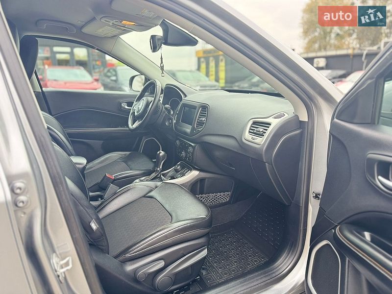 Позашляховик / Кросовер Jeep Compass 2017 в Львові