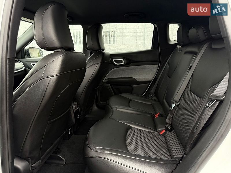 Внедорожник / Кроссовер Jeep Compass 2023 в Киеве