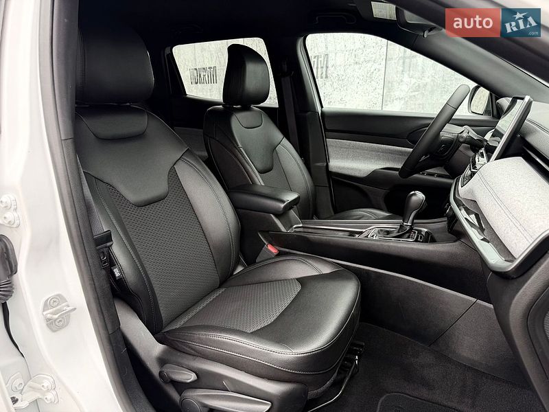 Внедорожник / Кроссовер Jeep Compass 2023 в Киеве