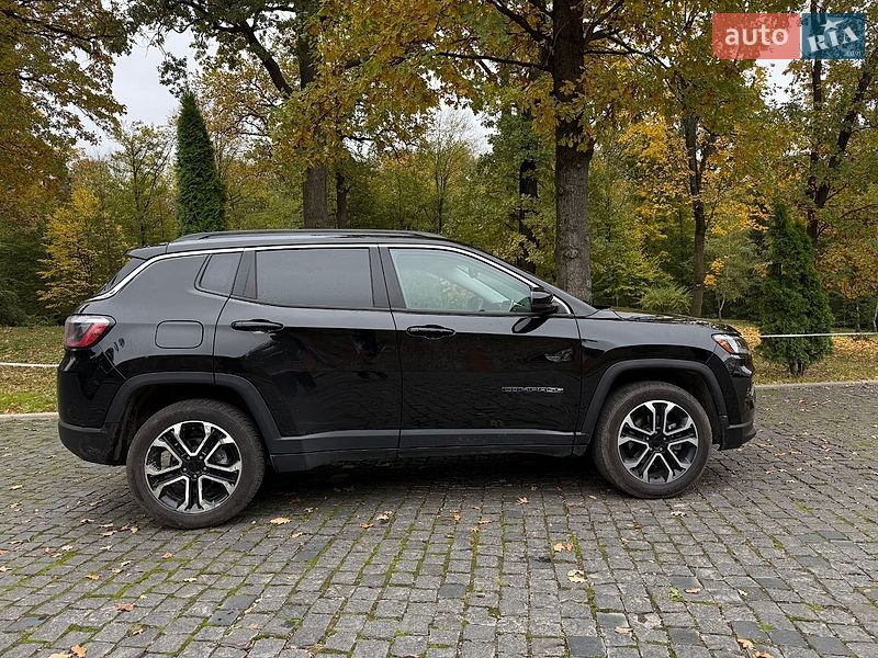 Внедорожник / Кроссовер Jeep Compass 2022 в Киеве