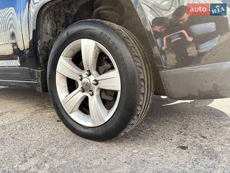 Позашляховик / Кросовер Jeep Compass 2013 в Києві