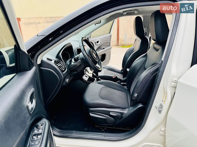 Позашляховик / Кросовер Jeep Compass 2019 в Ромнах
