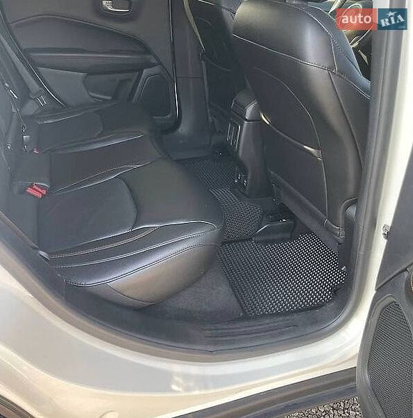 Внедорожник / Кроссовер Jeep Compass 2018 в Виноградове