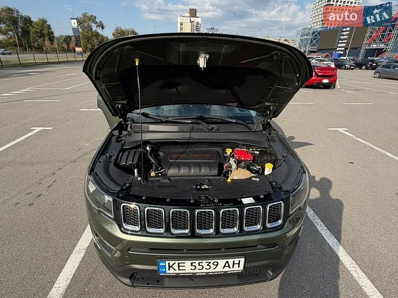 Позашляховик / Кросовер Jeep Compass 2019 в Києві фото 15 Позашляховик / Кросовер Jeep Compass 2019 в Києві