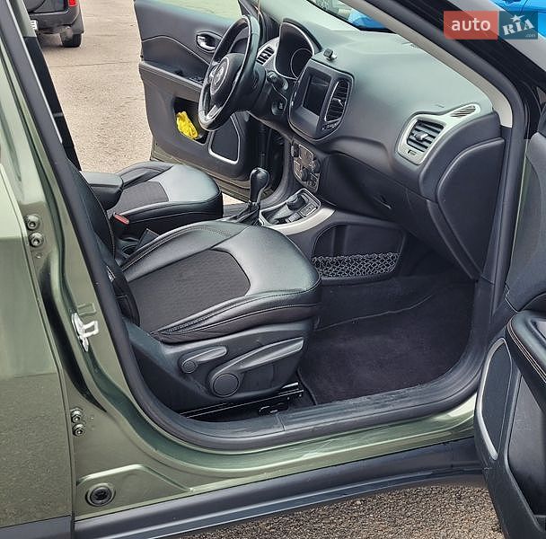 Позашляховик / Кросовер Jeep Compass 2019 в Києві фото 33 Позашляховик / Кросовер Jeep Compass 2019 в Києві