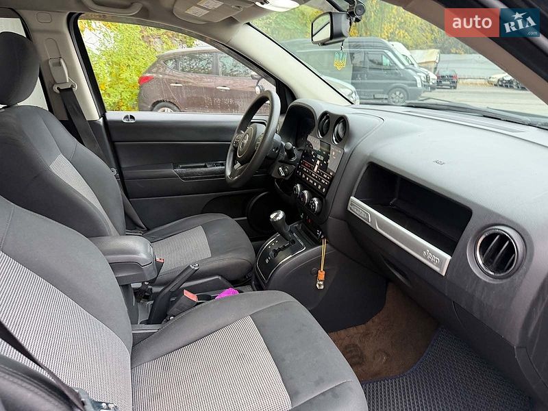 Внедорожник / Кроссовер Jeep Compass 2013 в Киеве