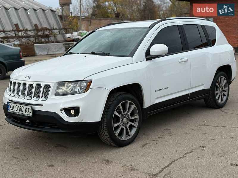 Позашляховик / Кросовер Jeep Compass 2015 в Чернігові