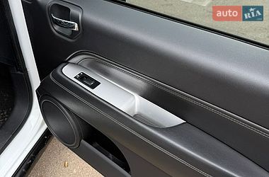 Позашляховик / Кросовер Jeep Compass 2015 в Чернігові