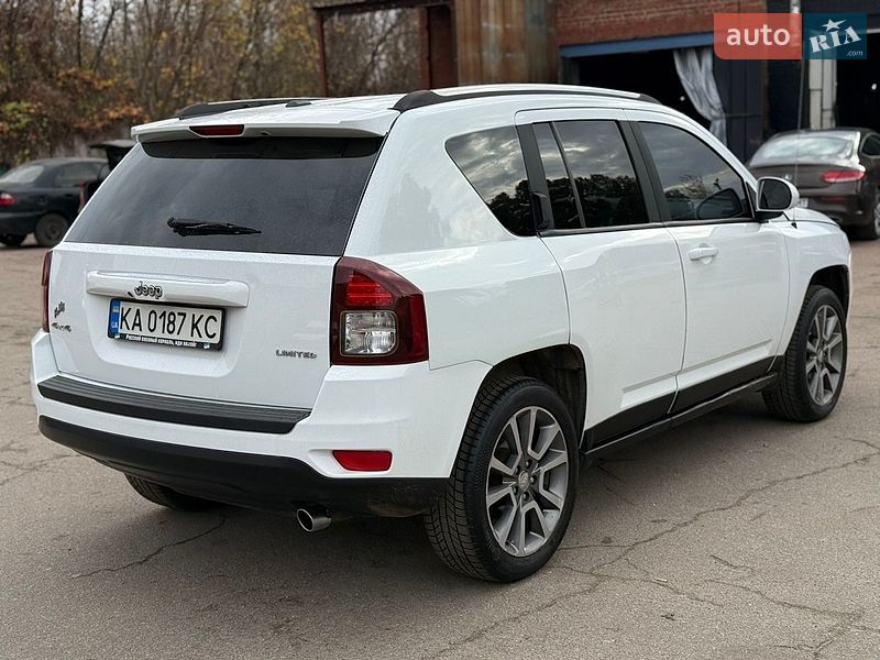 Позашляховик / Кросовер Jeep Compass 2015 в Чернігові
