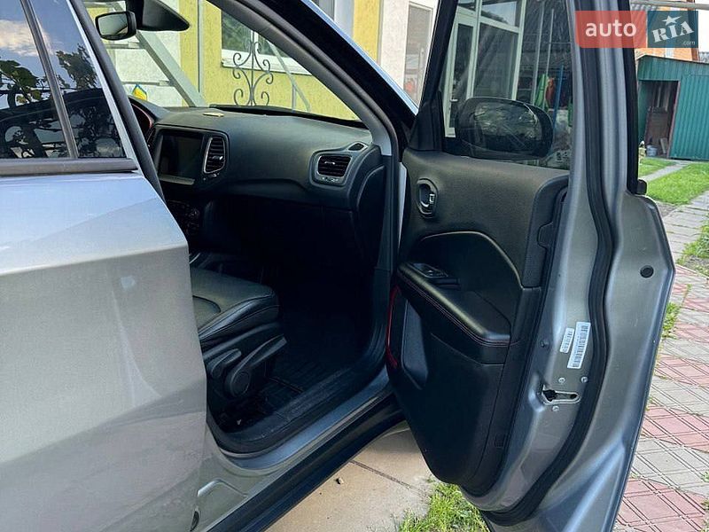 Внедорожник / Кроссовер Jeep Compass 2020 в Полтаве фото 25 Внедорожник / Кроссовер Jeep Compass 2020 в Полтаве