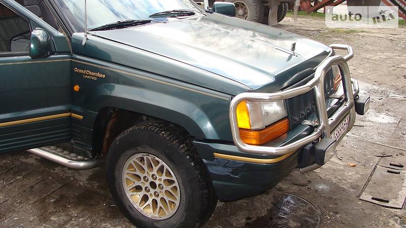 Позашляховик / Кросовер Jeep Grand Cherokee 1993 в Володимир-Волинському