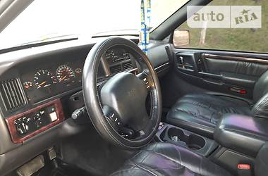 Внедорожник / Кроссовер Jeep Grand Cherokee 1998 в 