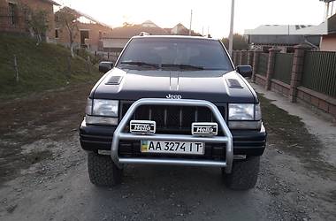 Внедорожник / Кроссовер Jeep Grand Cherokee 1998 в 
