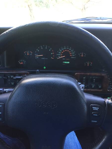 Позашляховик / Кросовер Jeep Grand Cherokee 1995 в Трускавці фото 26 Позашляховик / Кросовер Jeep Grand Cherokee 1995 в Трускавці