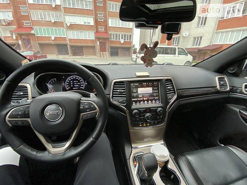 Позашляховик / Кросовер Jeep Grand Cherokee 2016 в Чорткові