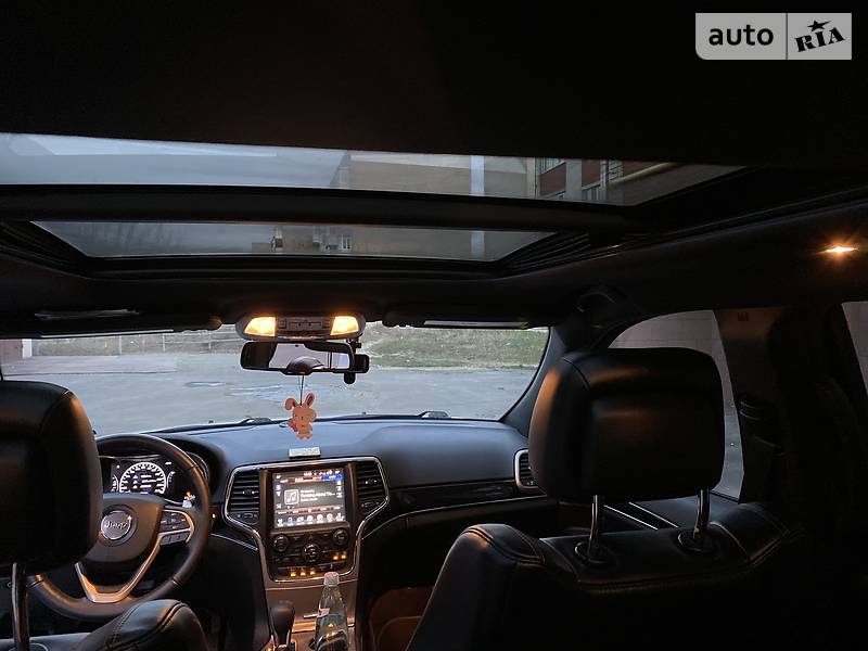 Позашляховик / Кросовер Jeep Grand Cherokee 2016 в Чорткові