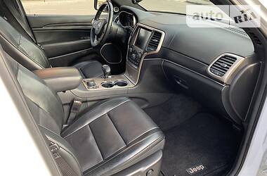 Позашляховик / Кросовер Jeep Grand Cherokee 2014 в 